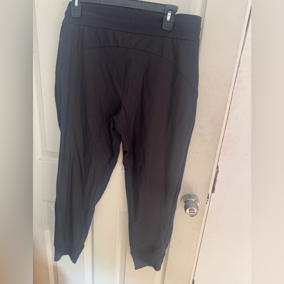 Athleta 8 Petite Headlands Hybrid Trek Mid Rise Jogger Pants Black NEW! #486183 - Picture 9 of 16
